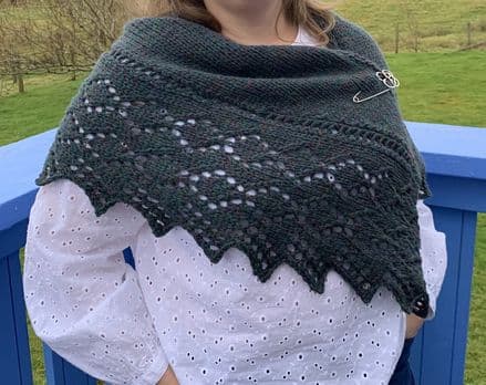 There And Back Again Shawl - Mandy Moore - Olach Designs