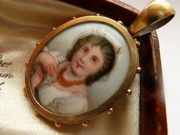 Antique Victorian 9ct Gold Portrait Pendant with Glass Locket to Rear C.1900