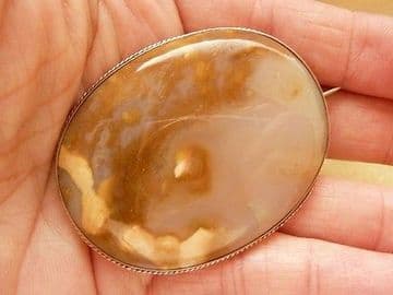 ANTIQUE VICTORIAN SCOTTISH AGATE SILVER BROOCH LARGE 2  1/4"  C.1870-80