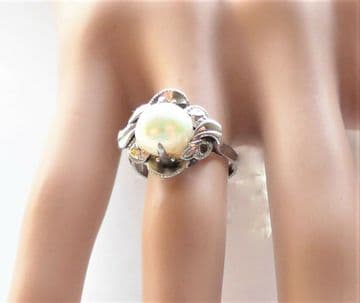 Art Deco 18ct White Gold with Set with Saltwater Pearl