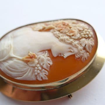 Superb Antique Victorian Shell Cameo Bacchus God of Wine Heavy 9ct Gold Large